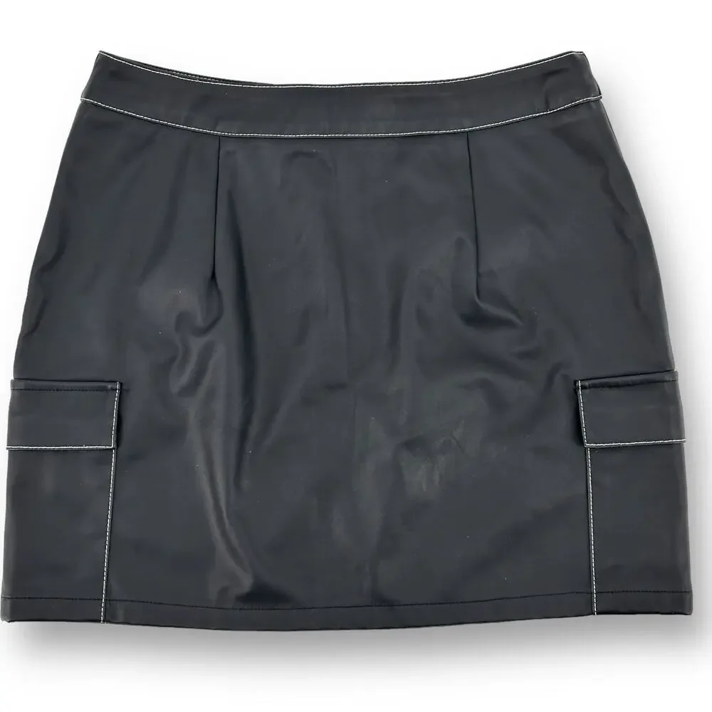 Nasty Gal Faux Leather Cargo Pocket Mini Skirt Womens Size 6 Black